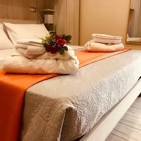 Pensión Yourhome - La Perfetta Rooms&spa 4*