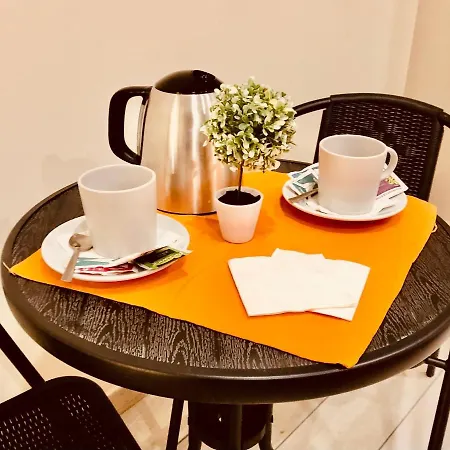 Yourhome - La Perfetta Rooms&spa Pensión Meta