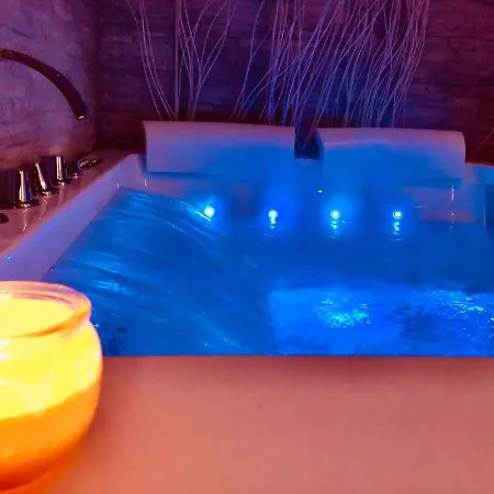 Yourhome - La Perfetta Rooms&spa Pensión 4*