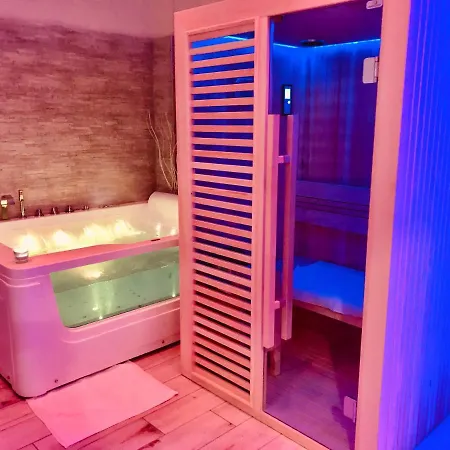 Yourhome - La Perfetta Rooms&spa Гостевой дом 4*