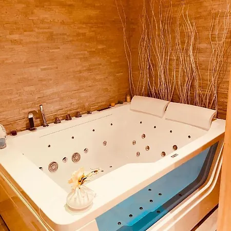Yourhome - La Perfetta Rooms&spa 4*