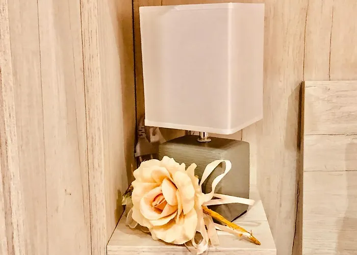 Yourhome - La Perfetta Rooms&spa Мета